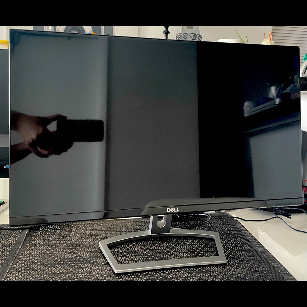 Dell 24 inch Monitor , pantalla monitor DELL 27”